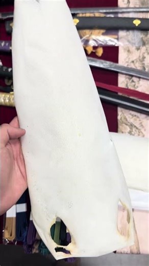 The ‘devil fish’ looks terrifying—let me handle it. 🤣 #japanesesword #samurai #katanasehat