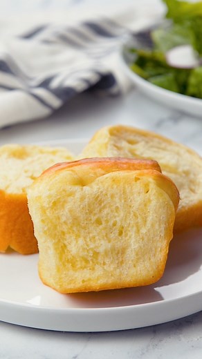 FULL recipe here >> https://www.melissassouthernstylekitchen.com/parker-house-rolls/ Fluffy, golden Parker House Rolls are a must-have for any gathering! | Melissa's Southern Style Kitchen