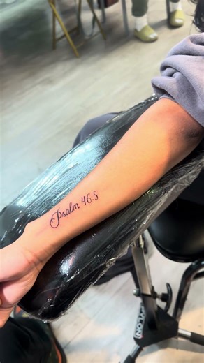 She hit her first #tattoo #tattooideas #tattoofun #tattooartist