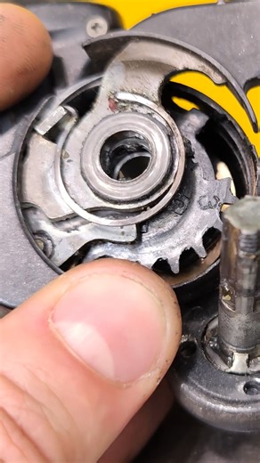 How to disassemble a bicycle shifter. What's inside the right bicycle shifter. Discover how to disassemble a bicycle shifter step by step without damaging the mechanism. See what’s inside the right bicycle shifter and how each part works together. #bicycleshifter #shifterdisassembly #bikerepair | Good Bicycle