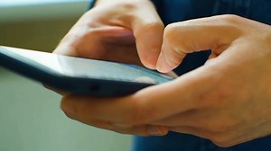 Scammers Hijack Phone Numbers to Drain Financial Accounts