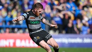 Hull 40-18 Wakefield: Hull up to third with win