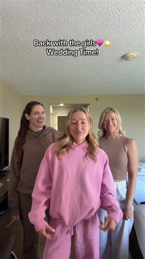 Love you guys💗💗 @SHELBY TAYLOR @Sarah #weddingdress #teachersoftiktok #wedding #transition