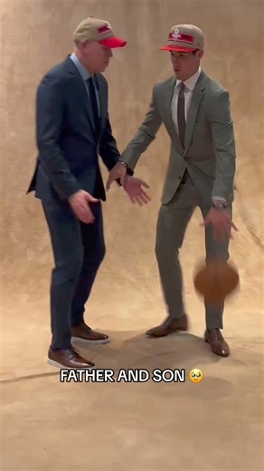 A pretty cool moment between Reed Sheppard and Jeff Sheppard during a photo shoot, after being drafted by the Houston Rockets. Father and son. 🎥: NBA | KY Insider