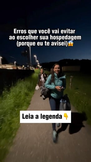 Nei e Ari | Viagens acessíveis on Instagram: "⭐️Não reserve sua hospedagem sem saber disso: ❌1 – NUNCA chegue a noite NO PRIMEIRO DIA da hospedagem, principalmente s vai usar transp público p chegar até lá, UBER é CARO e msm de Uber a localização pde errar, tdo a noite é + difícil. O lugar pde parecer tranquilo, mas VC N CONHECE, então n corra riscos desnecessários. ⏰2 – Reserve as hospedagens c ANTECEDÊNCIA de 4 A 6 MESES As melhores ESGOTAM PRIMEIRO, isso dve ser A PRIMEIRA COISA A FZER após c