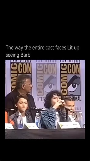 explainingpop on Instagram: "The way the entire cast's faces lit up seeing Barb was pure, nostalgic magic. It wasn't just a reunion-it was like a missing puzzle piece sliding back into place. The second she stepped in, everyone reacted with that mix of surprise, warmth, and "Oh my god, it's really her!" energy that only happens when someone genuinely loved makes a comeback. You could see the memories hit them all at once: the early days on set, the fandom's obsession with justice for her, and ho