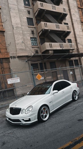 Fidel P | M156 KOMPRESSOR...peep that front lift 😲 @whiteunicorn_e63 #mercedesbenz #mercedesamg #thebestornothing #w211 #w211amg #e63 #e63amg... | Instagram