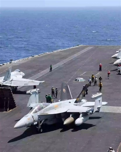 Full Combat Readiness Aboard USS Abraham Lincoln (CVN-72)
