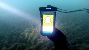 Found a Live Snapchat Screen on a Lost Phone Underwater!