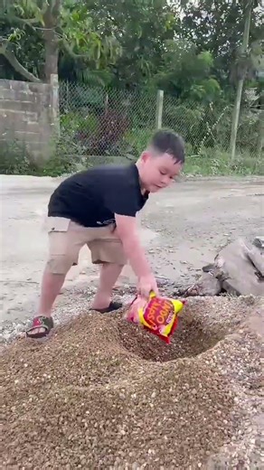 Cậu bé tốt bụng chơi khăm phong cách mới #shortsWelcome to Gboard clipboard, any text you copy will