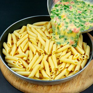 167K views · 615 reactions | Old recipe from grandma's book! My family asks me to cook it every day Ingredients: water: 1 l (34 pt) penne pasta: 450 g (16 oz) salt: 5 g (0.2 oz) eggs: 5 pc sour cream: 50 g (1.8 oz) tomatoes: 2 pc scallions: 20 g (0.7 oz) parsley: 10 g (0.4 oz) salt: 3 g (0.1 oz) canned peas: 200 g (7.1 oz) cheese: 150 g (5.3 oz) | Appetizing.tv | Facebook