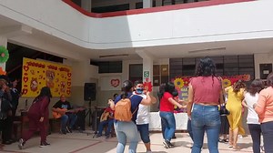 29K views · 719 reactions | Celebrando el día de la madre en el Colegio de Lukas - Carnavales de Ayacucho. | Musica Ayacuchana | Facebook