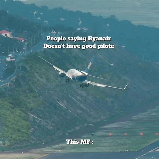 Expert Ryanair Pilots Master Crosswind Landings on Boeing 737