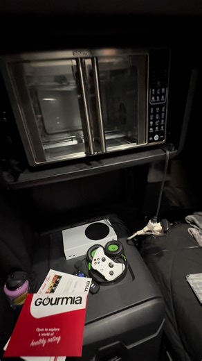 Cooking Full Size Pizzas in My Truck