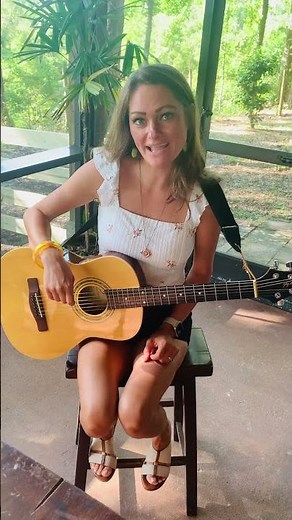 Beginner guitar lesson: How to play a B Major Barre Chord on acoustic guitar.