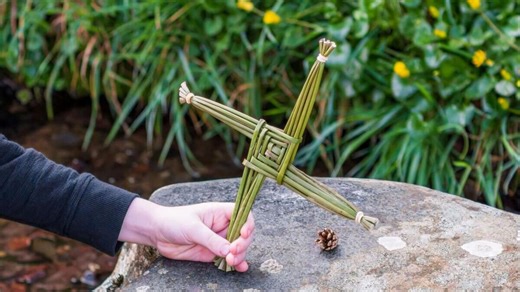 Special St Brigid’s Cross-making events in Clonmacnoise this weekend | Westmeath Independent