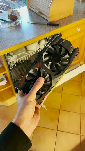 #techtok #gpu #nvidia #cringe #rtx #amd #lifehack #gamingpc #informationtechnology