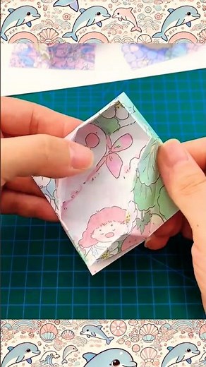 💯 An origami box with a flat bottom