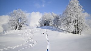 Wintersportler geniessen Schnee-Wochenende in Engelberg SZ