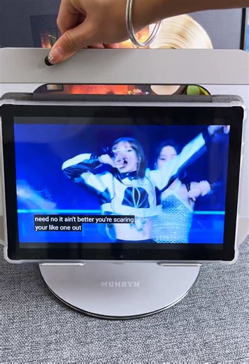 Game-Changing Rotating Laptop Stand for MacBook Pro