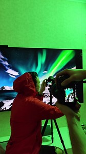 4.6K views · 187 reactions | We photographed the Northern Lights on a budget!  Photography Idea at home!  Camera Settings: ISO 160, Shutter 1/13s, F5.6 #northernlights #creativephotography #hiking #phototricks #homephotography | Manuel Bechter & Romez | Facebook