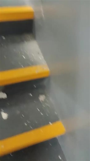 10K views · 18 reactions | Kuha ang video na ito mula sa isang Business Processing Outsource (BPO) sa Lanang, Davao City kung saan makikita sa video ang mga bakas ng bitak sa pader matapos ang ang 7.6 magnitude na lindol. Video credit: Medyo Strikkto (Ruel Alfeche Altamera)/FB #LindolPH #EarthquakePH #DavaoEarthquake #IntegratedStateMedia #ISM #PCO #PIA #BagongPilipinas #BagongPilipino #EmpoweringCommunities | #PIADavaoRegion | Philippine Information Agency Davao Region | Facebook