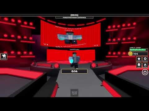 Facing a load of spiners in roblox wrestle