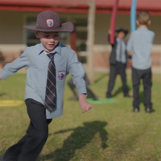 Welcome to Outside School Hours Care re-imagined! At OSHC, we give screentime a break, and your kids more adventure! | OSHClub