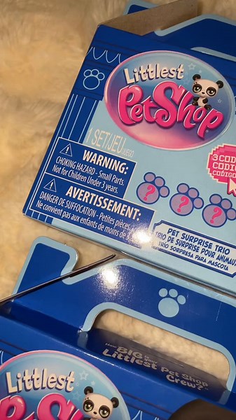 GIANT! LPS blind boxes! Includes 3 pets and 3 accessories with cards and codes!💕 #LittlestPetShop #LPS #foryou #foryoupage #collector #lps #fypppp #fyppppppppppppppppppppppp #blindbox #unboxing