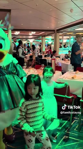 Disney Cruise Meet & Greet Tips & Tricks