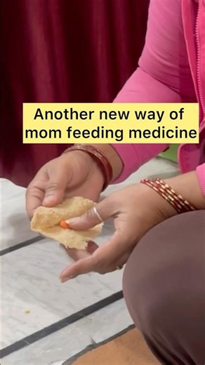 How to feed pills to a dog? My Millie ate the pills with yogurt and bread.#labrador #youtubeshorts