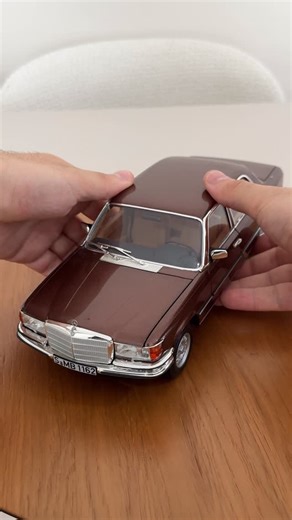 ThrDiecast on Instagram: "Mercedes Benz 450 SEL 6.9 1980 (1.18 Scala Diecast Model) #diecast #118scale #miniature #classiccars #mercedes #450sel #1980s #asmr #v8"