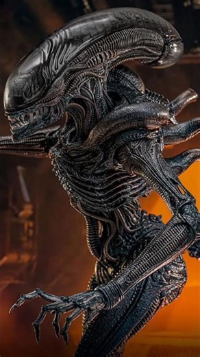 Alien | The Terminator robot is destroyed by the Alien #terminator #alien #scifi #streamer #shorts