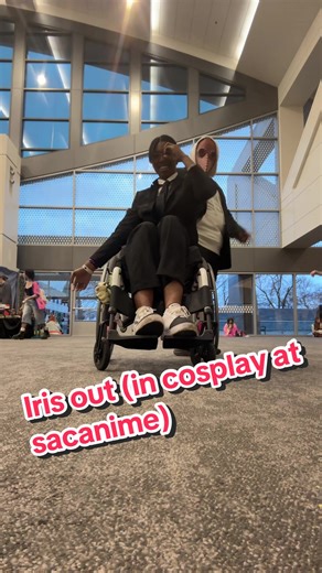 Iris out dance!! as kobeni!! at sacanimeee. it was so much fun!!! my boyfriend is violencefiend btw!!! #sacanime #kobenicosplay #irisout #chainsawman #violencefiend