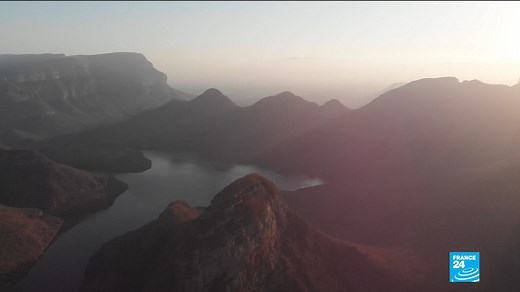 🇿🇦 Plongez dans un paysage à couper le souffle en découvrant le Blyde River Canyon, le joyau de l'Afrique du Sud ! | FRANCE 24