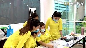 除了以专业的美学科技为你祛斑找回美丽的容貌，我们也致力于培养有事业，经济独立，自信有魅力的女人。UR Academy 的成立已成功发掘并培养出下一代专业美容师与顾问，把最珍贵的祛斑技术、知识传承下去。 希望我们不断学习进步的精神能为顾客带来更好的服务，更好的效果及更大的价值！ | UR Klinik