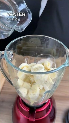 When I have pineapple, oatmeal and banana at home I always make this recipe!