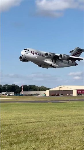 CLOSE UP Qatari C-17A GlobeMaster Heavy Takeoff!#shorts