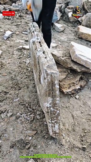 Manual Stone Splitting Technique – Breaking Stone with a Sledgehammer #construction