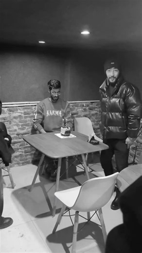 koalacafe on Instagram‎: "تازه افتتاح شدیم واولین جشن تولدهم آمد🥳 لحظه ایی که هرجرعه قهوه خاطره میشود☕ خوشحالیم که خوشیاتونو باماقسمت می‌کنید🙏🙂 #تولدت_مبارک #کافه #قهوه_اسپرسو#کافه_کووآلا"‎