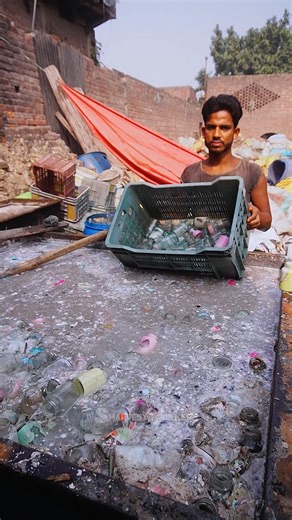 Smartest Workers on Instagram: "Watch How Glass Bottle Being Recycled"