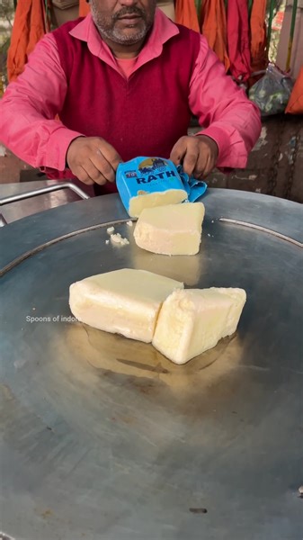 24M views · 240K reactions | Ghee Wale Aloo Tikki Burger Making In Delhi | Spoons of Indore | Facebook