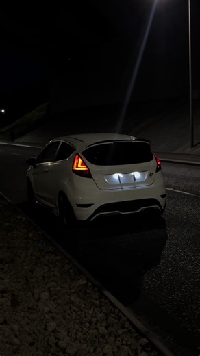 Breaking fiestas 🔧 #fyp #ford #fiestastmk7 #ST #ST180