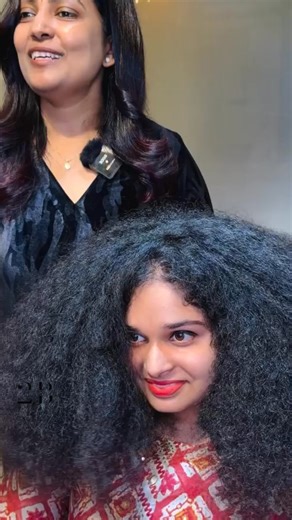 From thick and curly to sleek and straight — the transformation is unbelievable! 😍 You won’t recognize her after this stunning change. Watch the full reveal in the comments below 👇👇👇 | ShockWave Stage