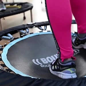 ✨ North Weald, listen up! Try something new this autumn ✨ Our high-intensity, low-impact rebounding classes are an effective way to improve your physical and mental wellbeing. 🔥 10 minutes on a mini trampoline = 30 minutes of running 🔥 We run: ⭐️ ((BOUNCE)) and BLAST: our original one hour or shorter 45-minute rebounding class 🔸 3x more effective than the same floor-based exercise 🔸 Suitable for all fitness levels 🔸 Boost your mood, and have a blast! 🏋️ BARBELLS: our weightlifting class, s