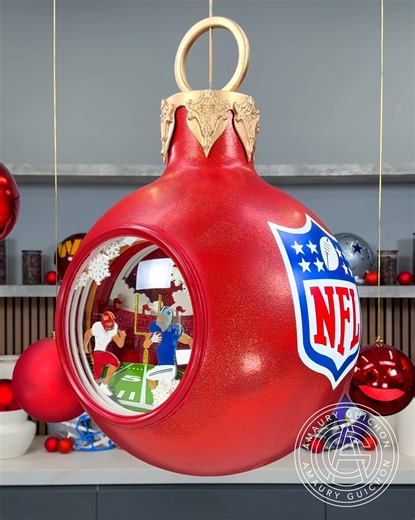 This Christmas, I brought the spirit of a winter football game into chocolate. A giant ornament suspended from the ceiling, capturing iconic team face-offs in a festive, frozen moment where sport, celebration, and craftsmanship collide. #amauryguichon #chocolate #football | Amaury Guichon