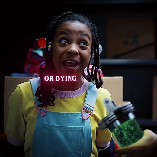 ERICA AND THE FORBIDDEN JUICE. 🧪💀 #edit #shorts #strangerthings5
