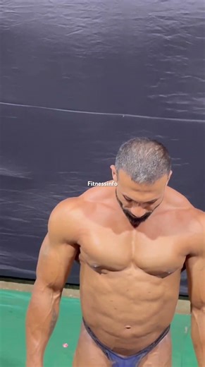 Backstage weight sir bodybuilder #fitnessinfo #motivation #shorts