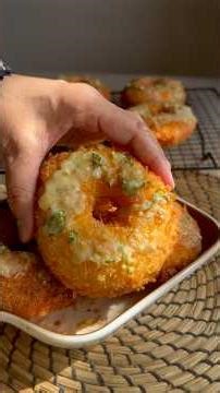 Crispy Garlic Spudnuts #ytshorts #shortsfeed #easyrecipe #viral #garlicbread #bread#dounuts