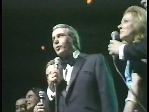 Perry Como - Put Your Hand in the Hand [1975]